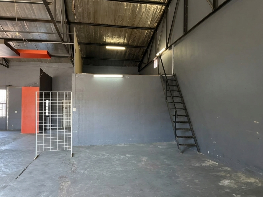 To Let Commercial Property for Rent in Zinniaville North West